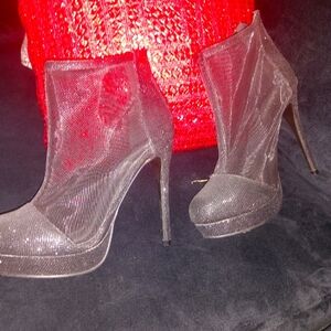 Black mesh 5" heel with front and rear sparkle